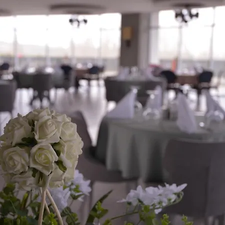 Sivas Termal & Hotell 5*